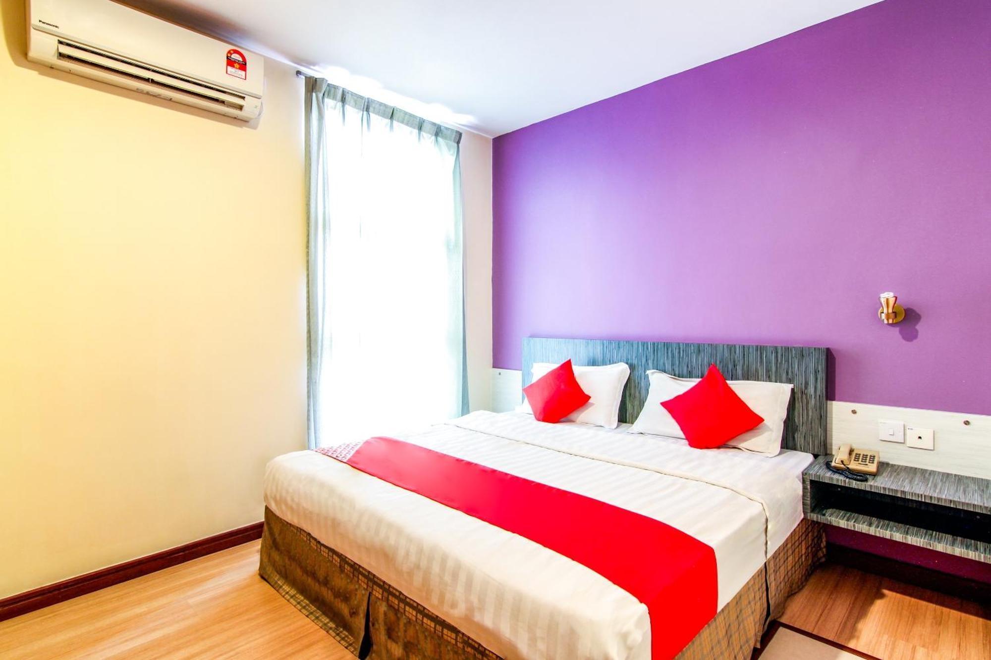 OYO 43930 Hotel Esplanade SDK Exterior foto
